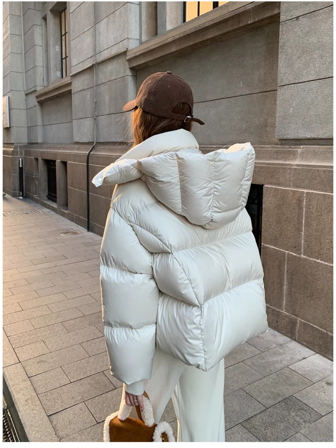 Fashionable Puffer Jacket with Hood for Women